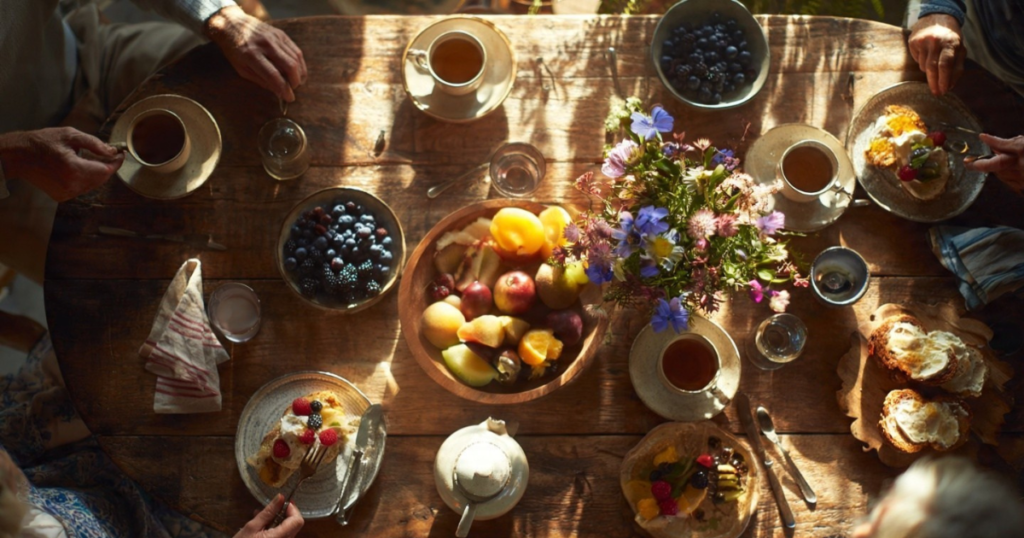 The Lost Art of Enjoying a Meal Without Multitasking 1 The Lost Art of Enjoying a Meal Without Multitasking